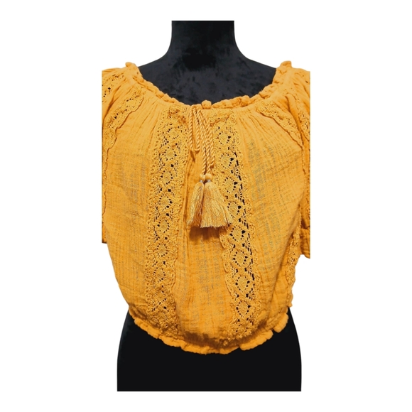 Yellow off the Shoulder Crop Shirt American Eagle Size M - Picture 3 of 5